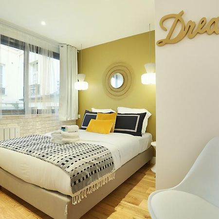 Rent A Room - Residence Blanche Paris Exterior photo