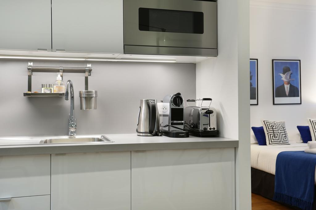 Rent A Room - Residence Blanche Paris Exterior photo