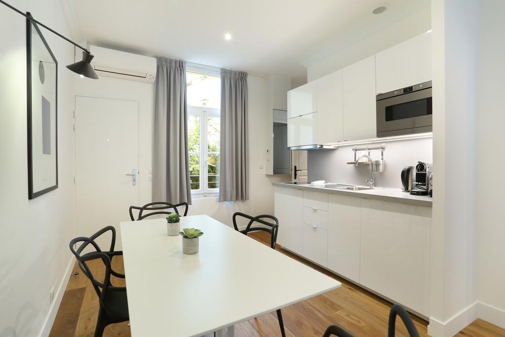 Rent A Room - Residence Blanche Paris Exterior photo