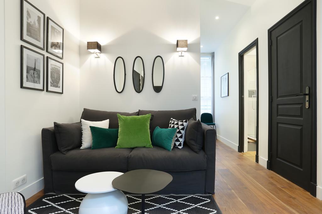 Rent A Room - Residence Blanche Paris Exterior photo