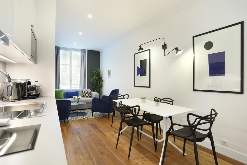 Rent A Room - Residence Blanche Paris Exterior photo