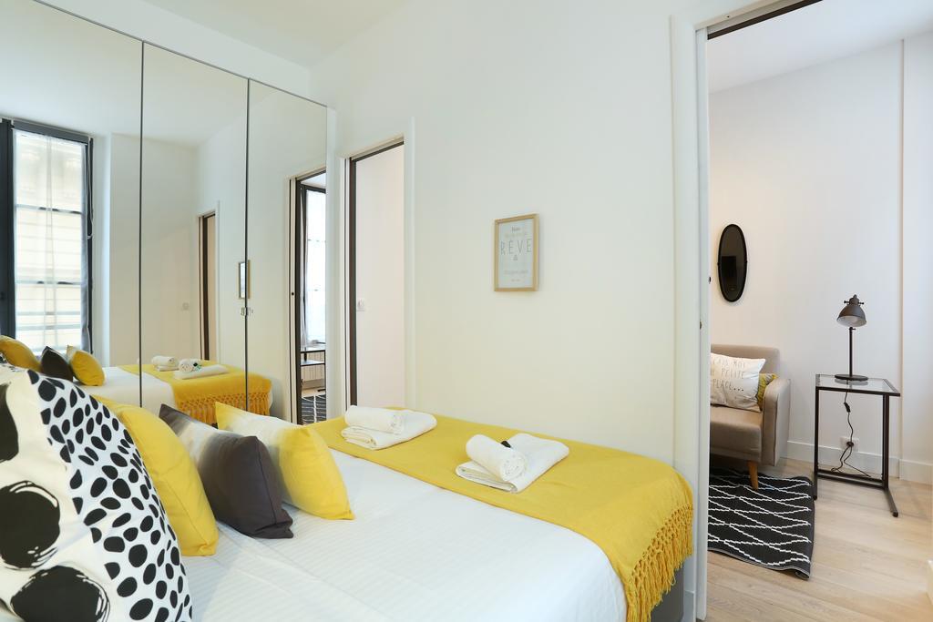 Rent A Room - Residence Blanche Paris Exterior photo