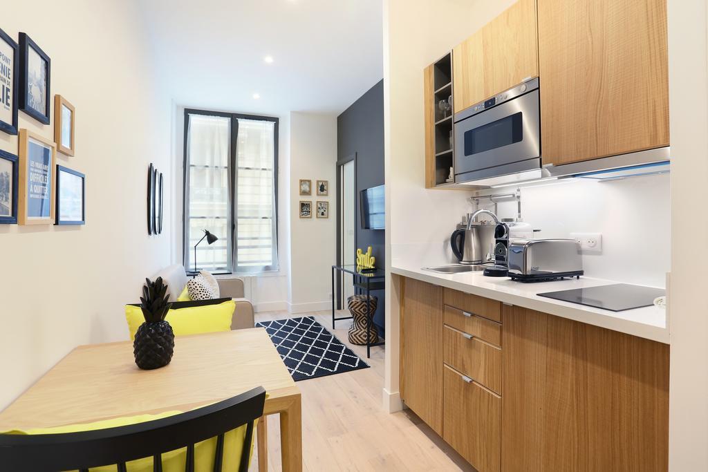 Rent A Room - Residence Blanche Paris Exterior photo