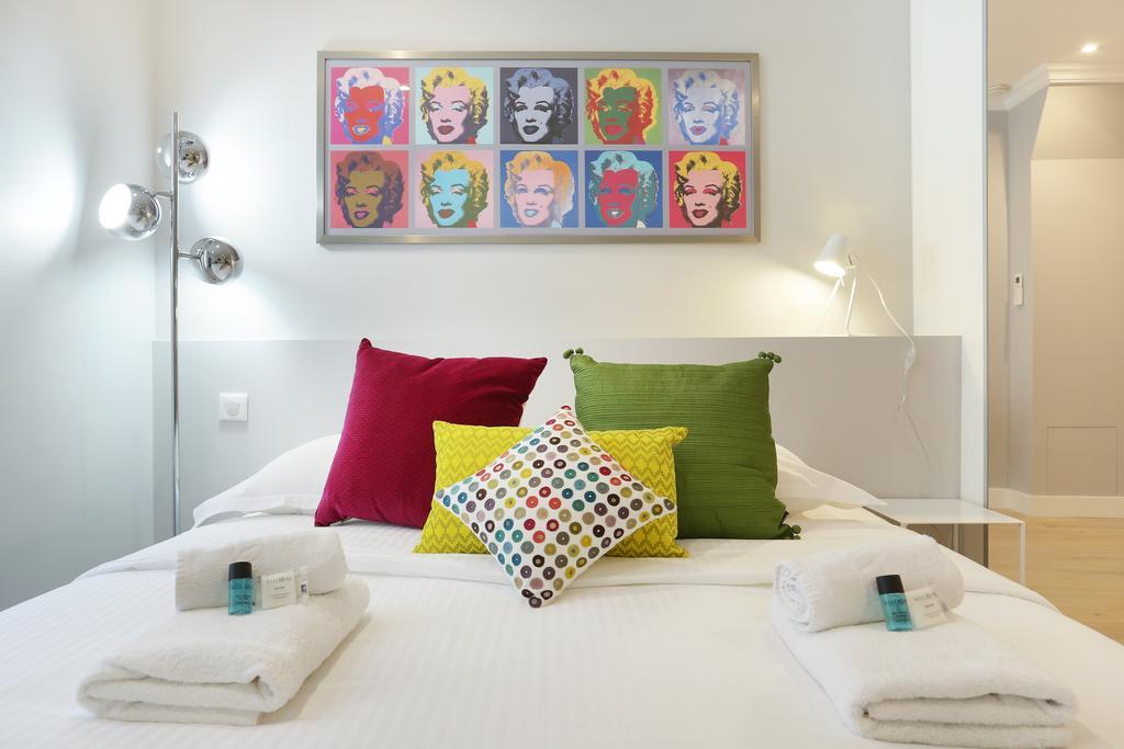 Rent A Room - Residence Blanche Paris Exterior photo