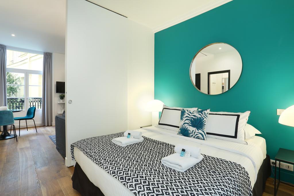 Rent A Room - Residence Blanche Paris Exterior photo