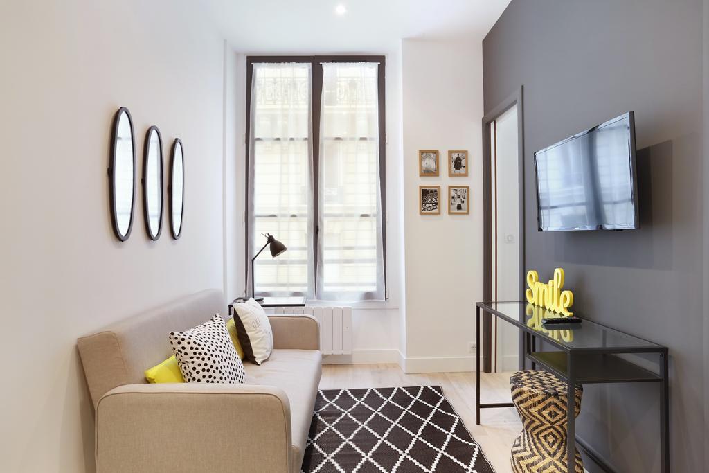 Rent A Room - Residence Blanche Paris Exterior photo