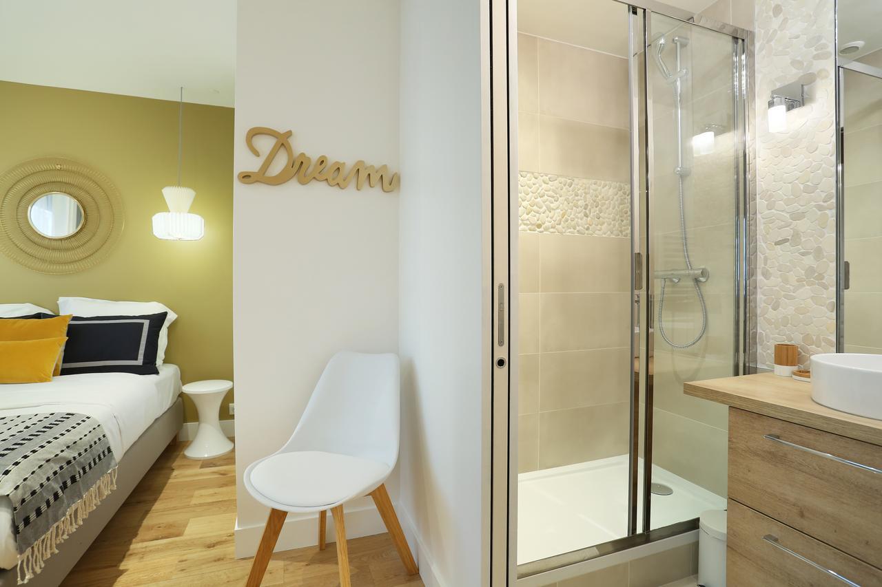 Rent A Room - Residence Blanche Paris Exterior photo