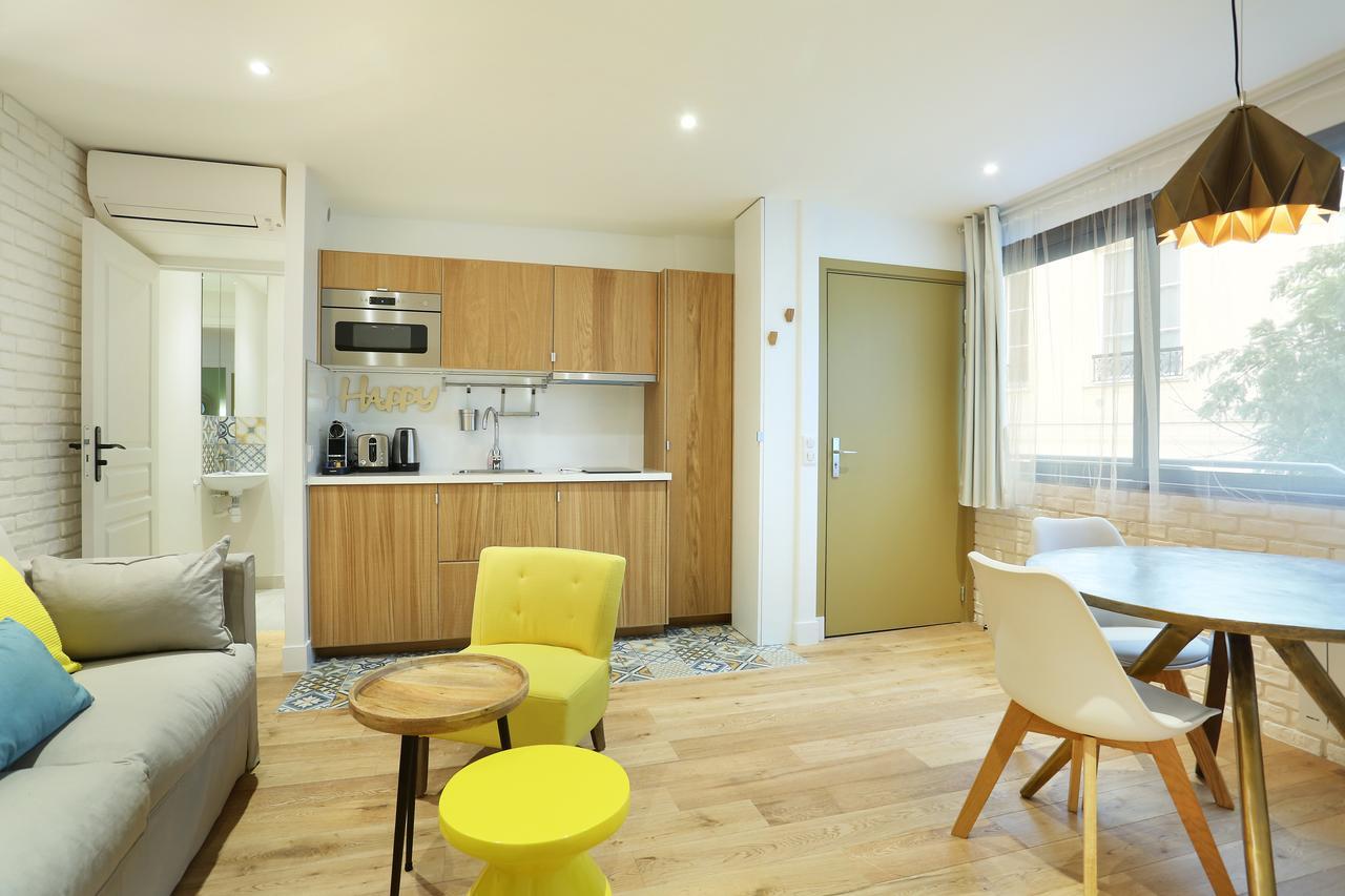 Rent A Room - Residence Blanche Paris Exterior photo