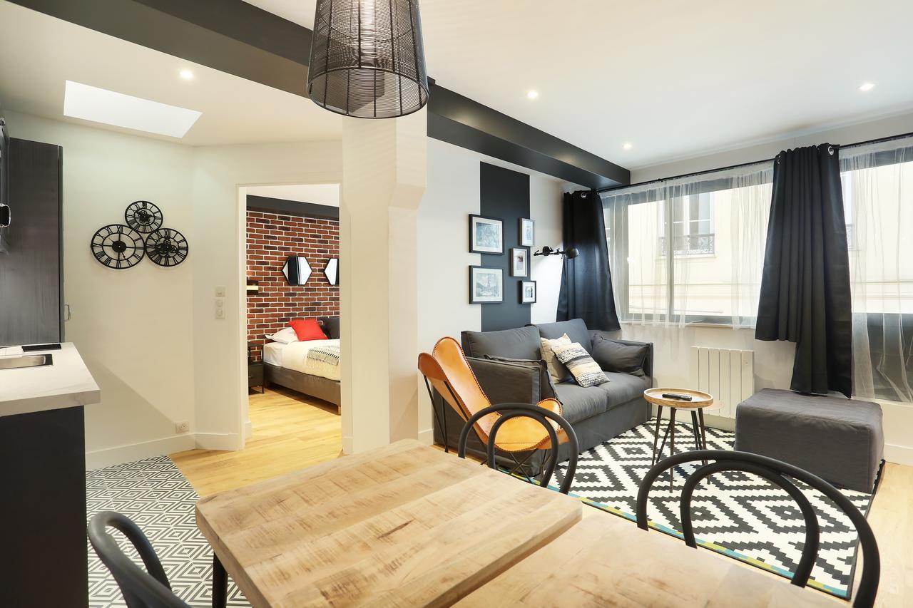 Rent A Room - Residence Blanche Paris Exterior photo