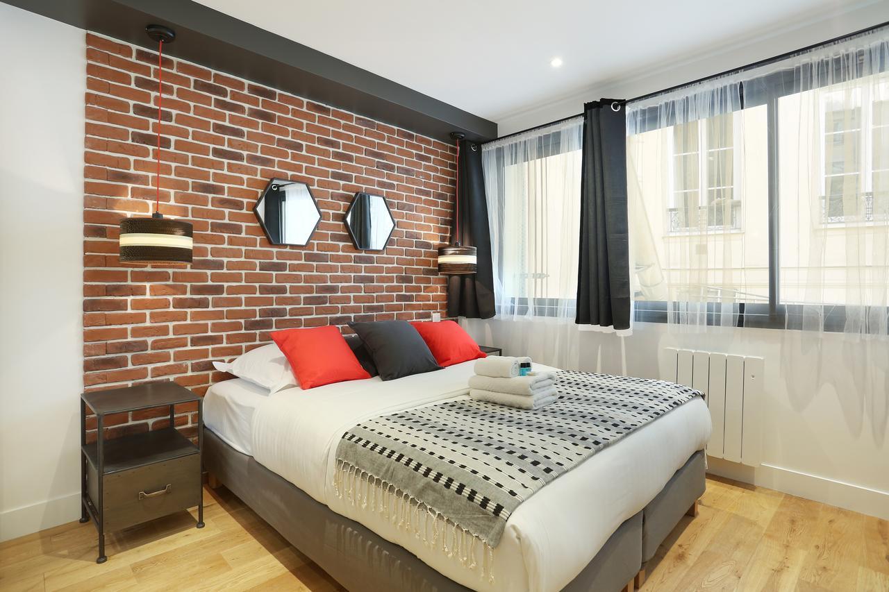 Rent A Room - Residence Blanche Paris Exterior photo