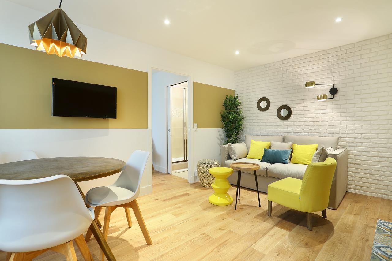 Rent A Room - Residence Blanche Paris Exterior photo