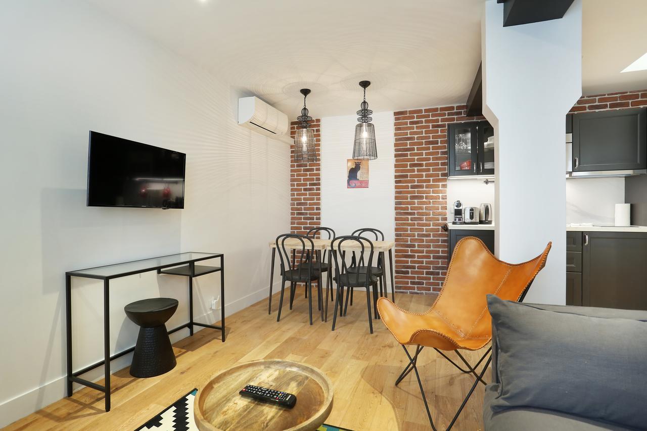 Rent A Room - Residence Blanche Paris Exterior photo