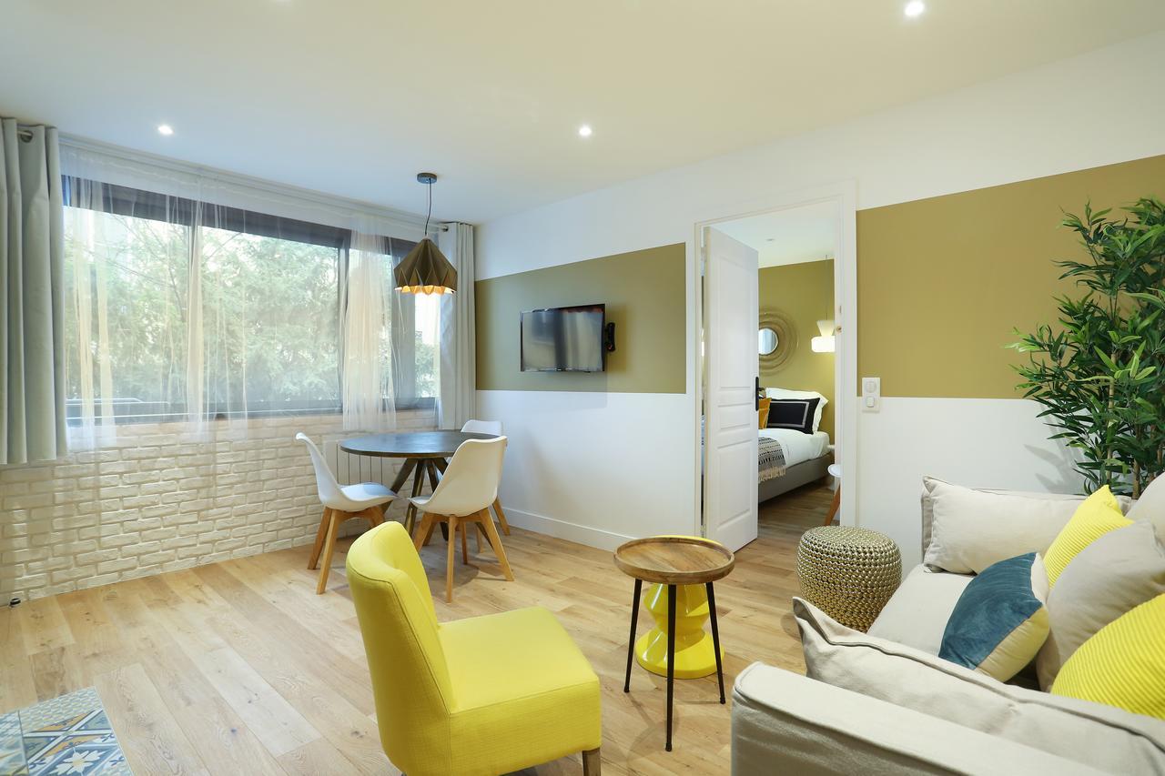 Rent A Room - Residence Blanche Paris Exterior photo
