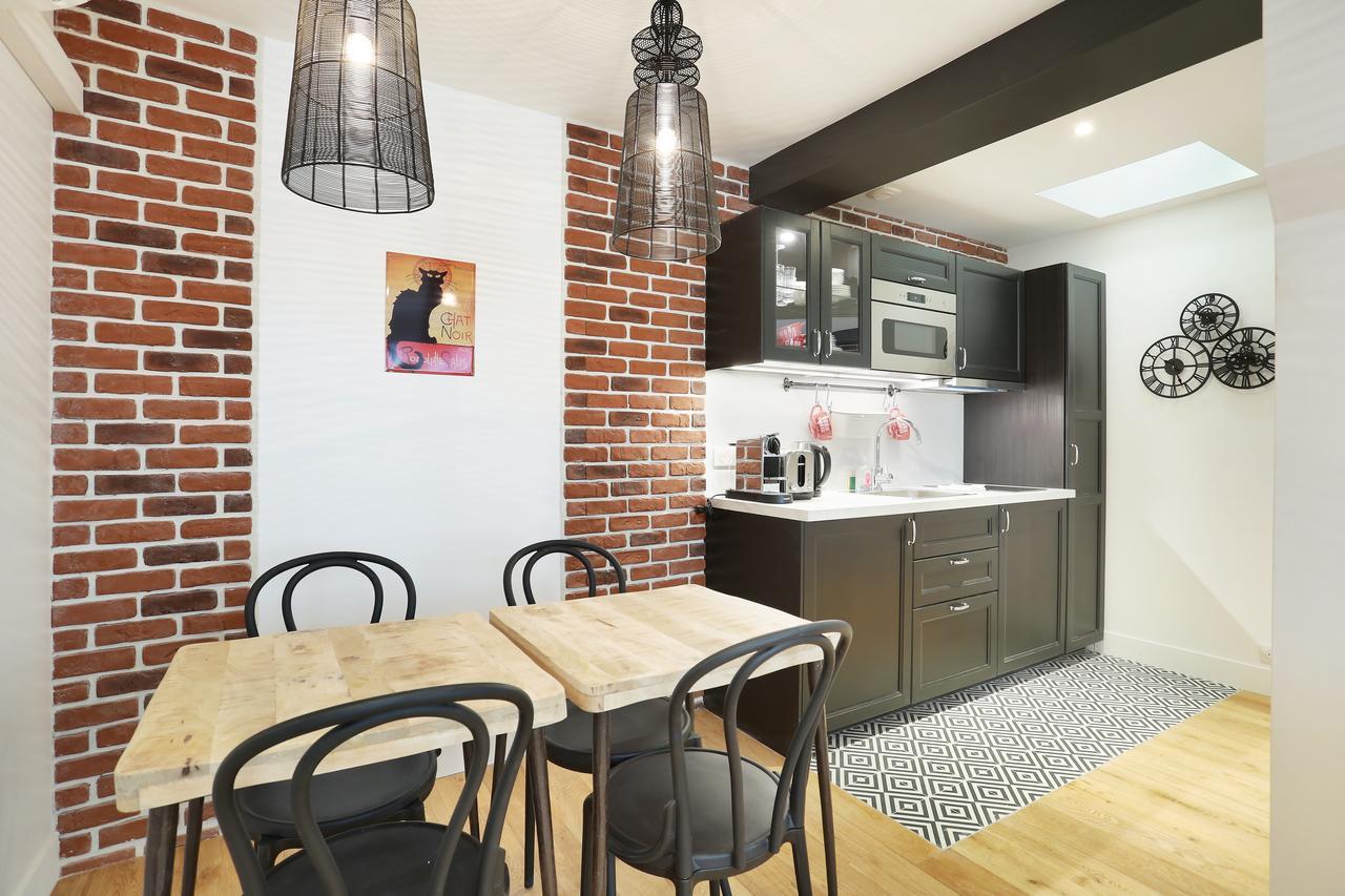 Rent A Room - Residence Blanche Paris Exterior photo
